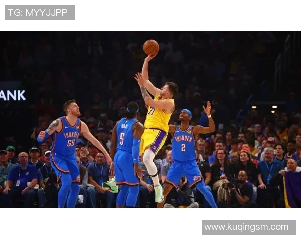 雷霆与湖人激战四月二十三日常规赛精彩回顾与分析